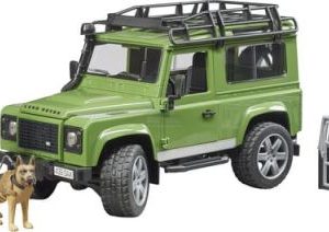 Masina de teren Land Rover Defender station wagon cu padurar si caine